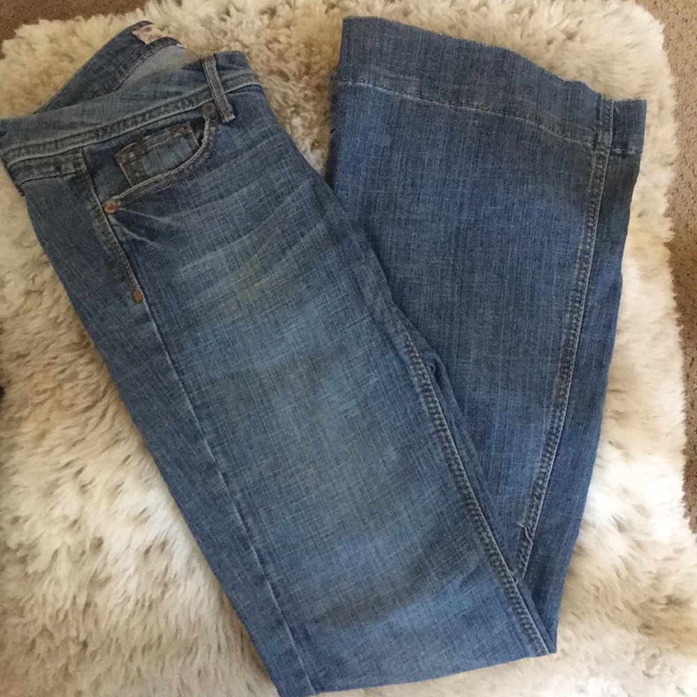 FRAGILE Wide leg jeans